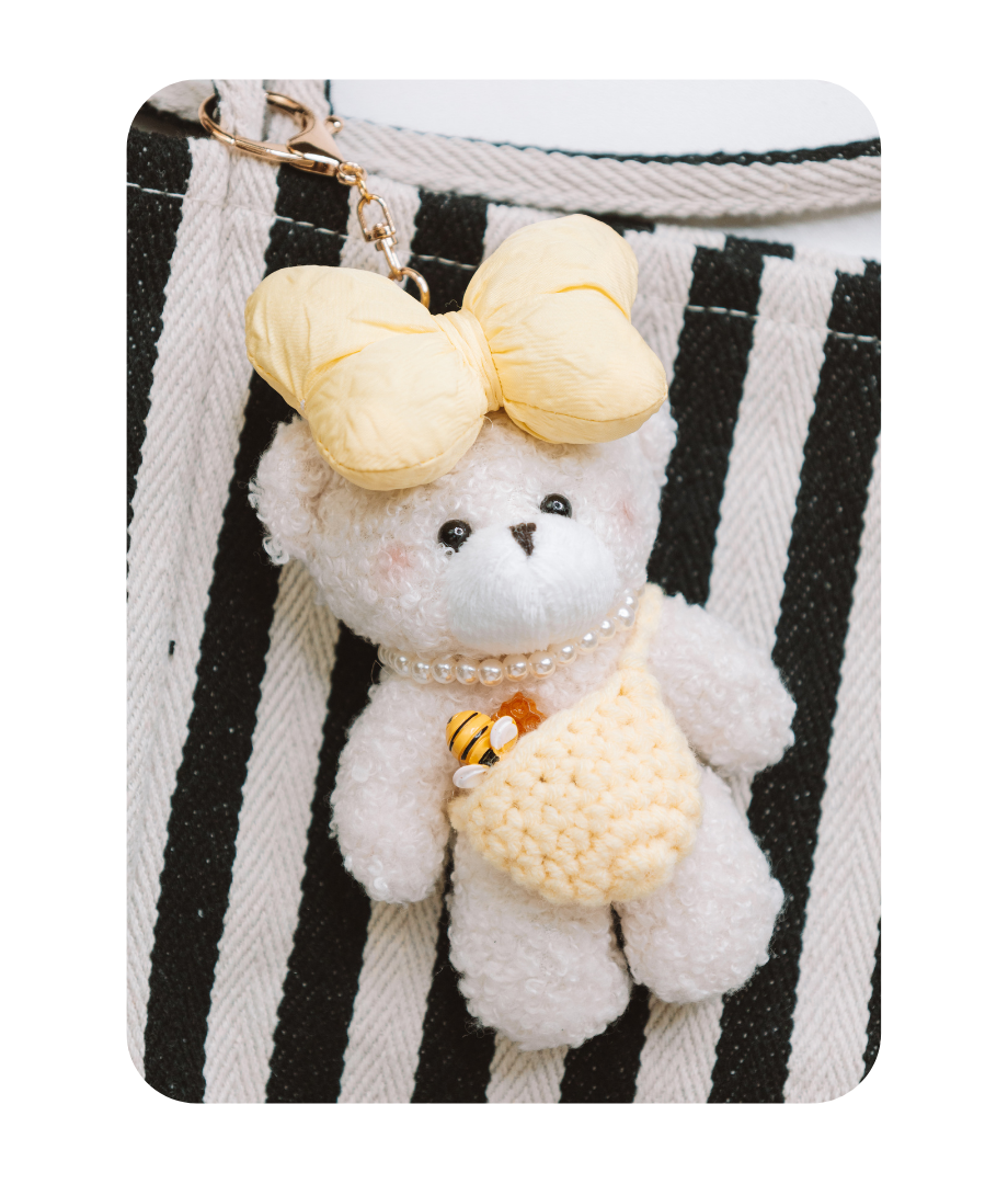 CUTIE PICNIC TEDDY BAG CHARM BUTTER