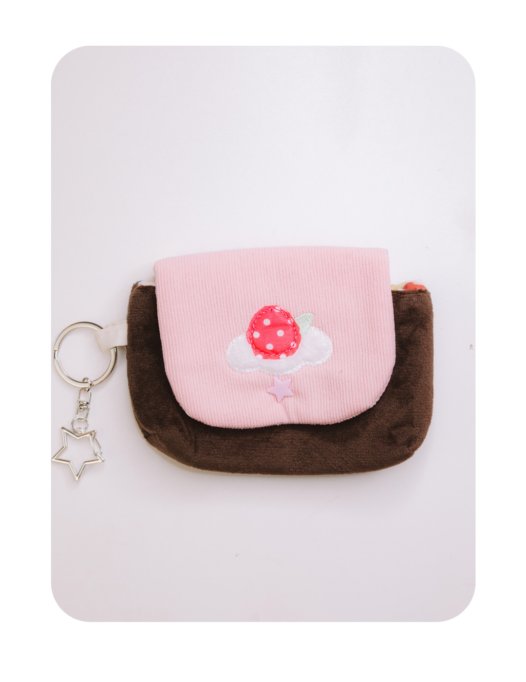 STRAWBERRY SNUGGLE POUCH 🍓