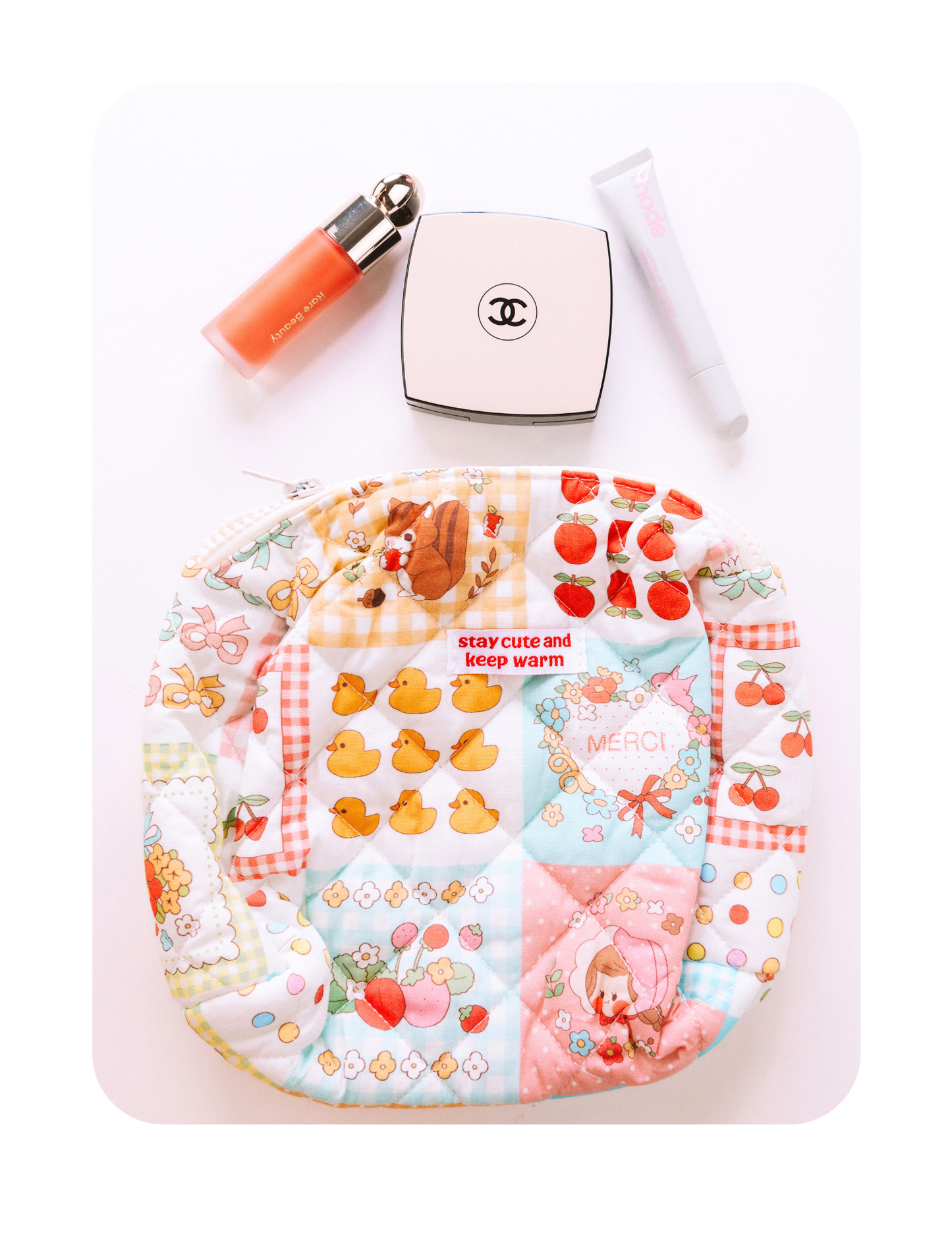 STAY CUTE MAKEUP BAG!