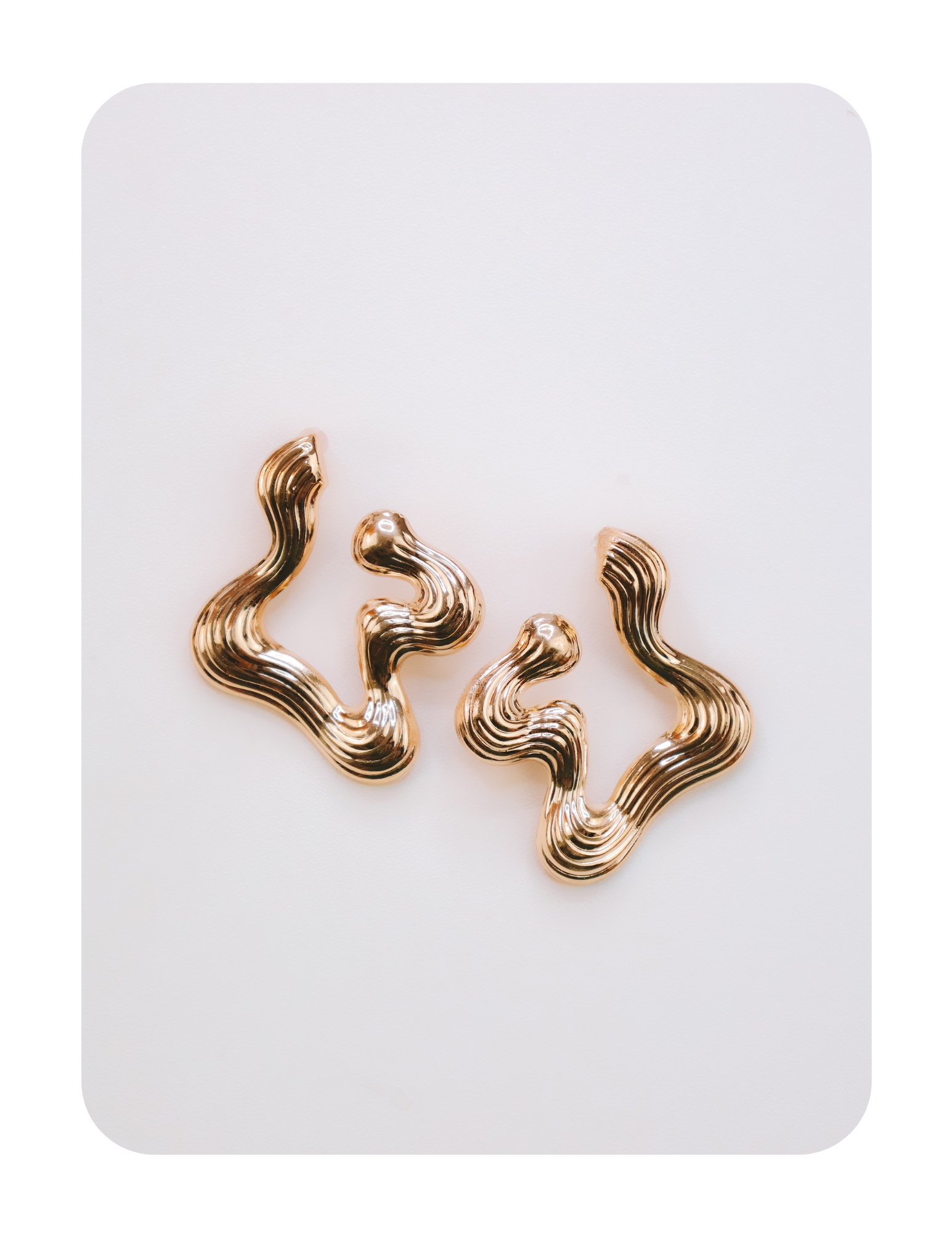 CUTIE SQUIGGLE EARRINGS