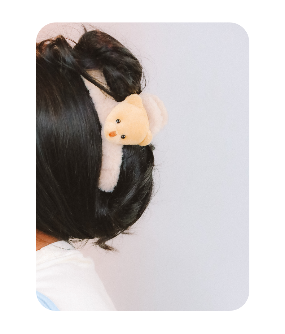 FUZZY TEDDY BEAR CLAW CLIP