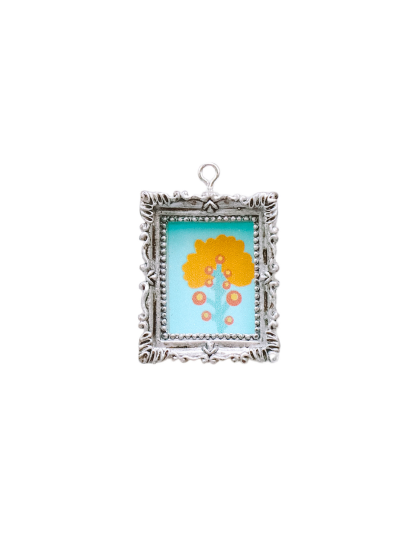 PRETTY VINTAGE PAINTING CHARM