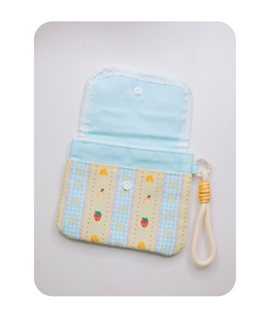 STRAWBERRY WRISTLET