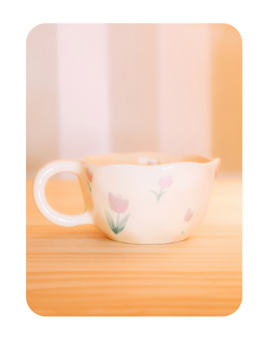 PRETTY TULIP COFFEE MUG