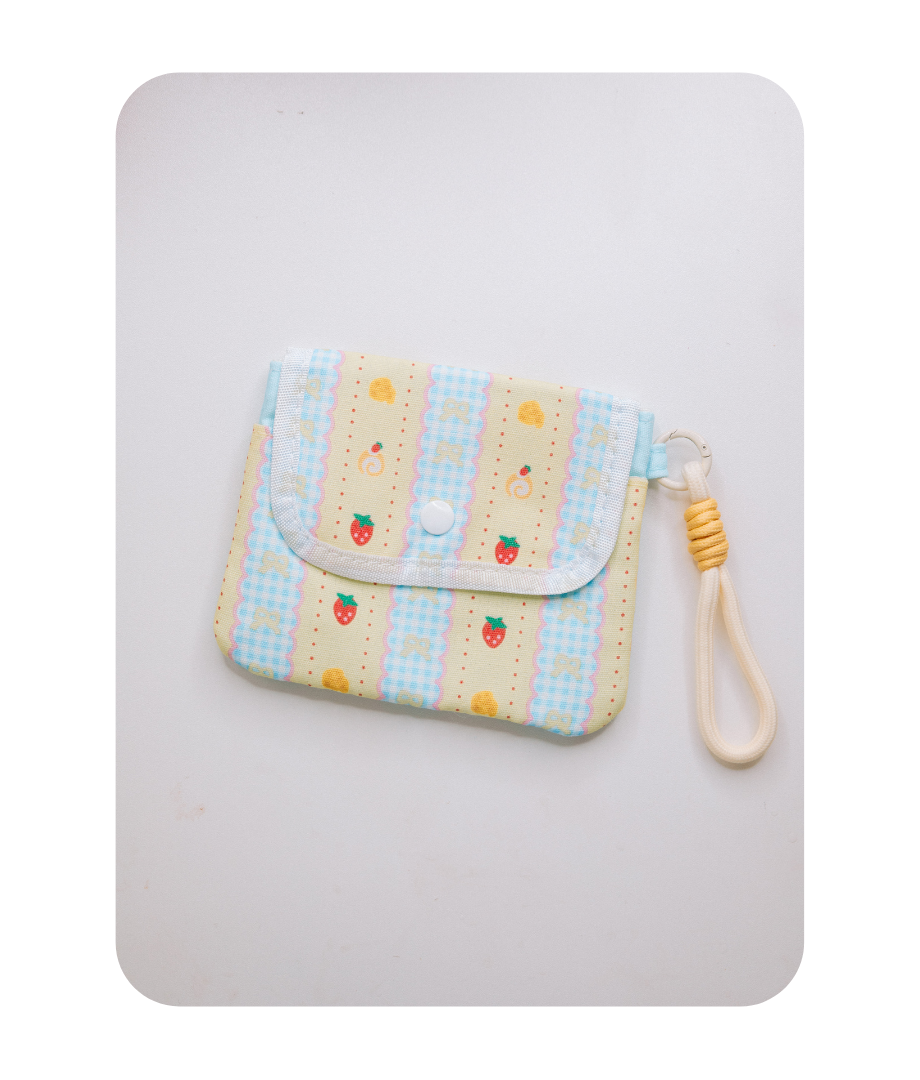 STRAWBERRY WRISTLET