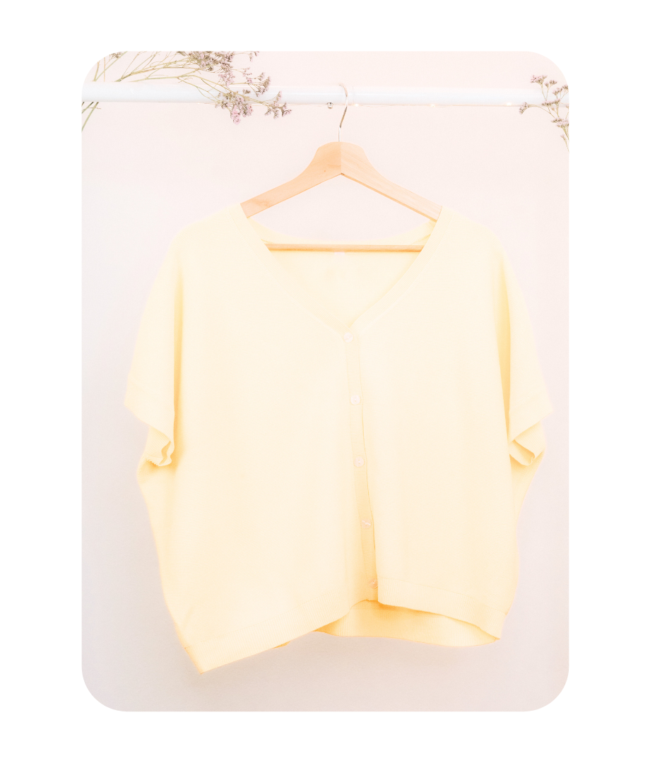 BOXY BUTTER CARDI