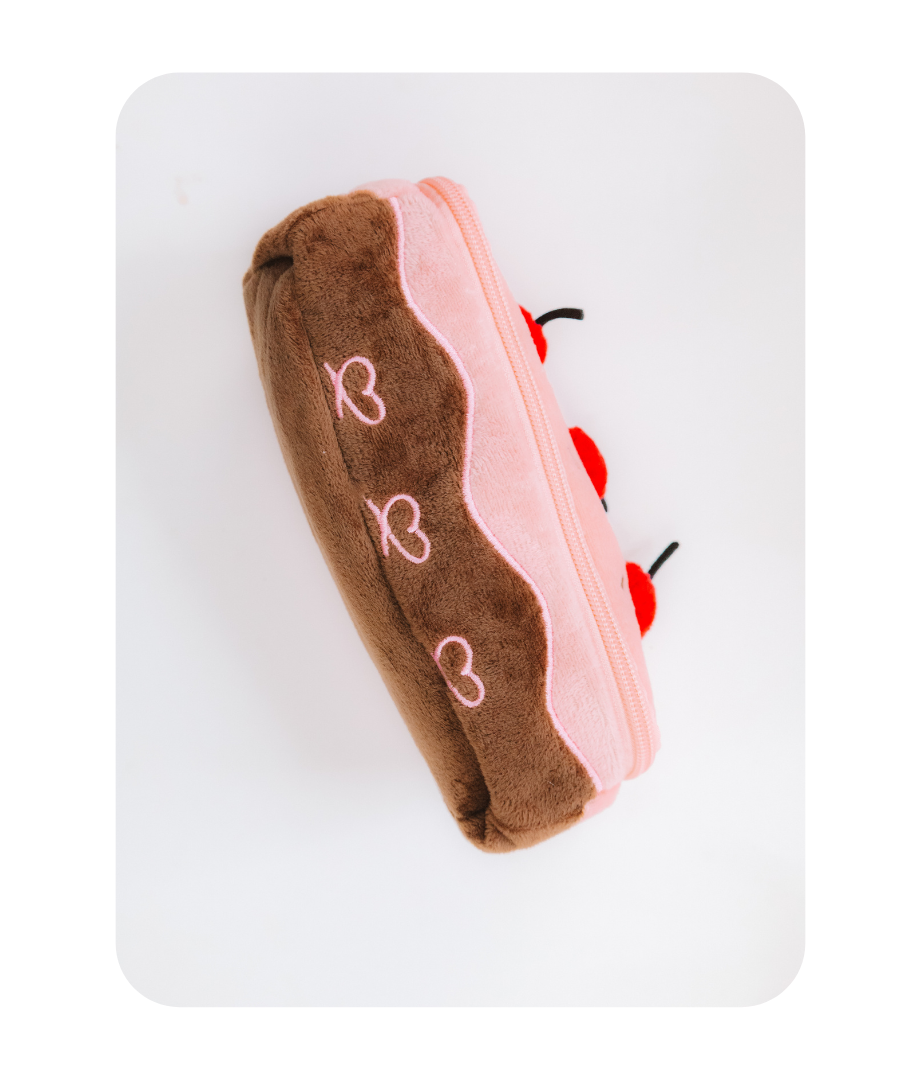 CUTIE CUPCAKE MAKEUP BAG (BACK IN STOCK!)